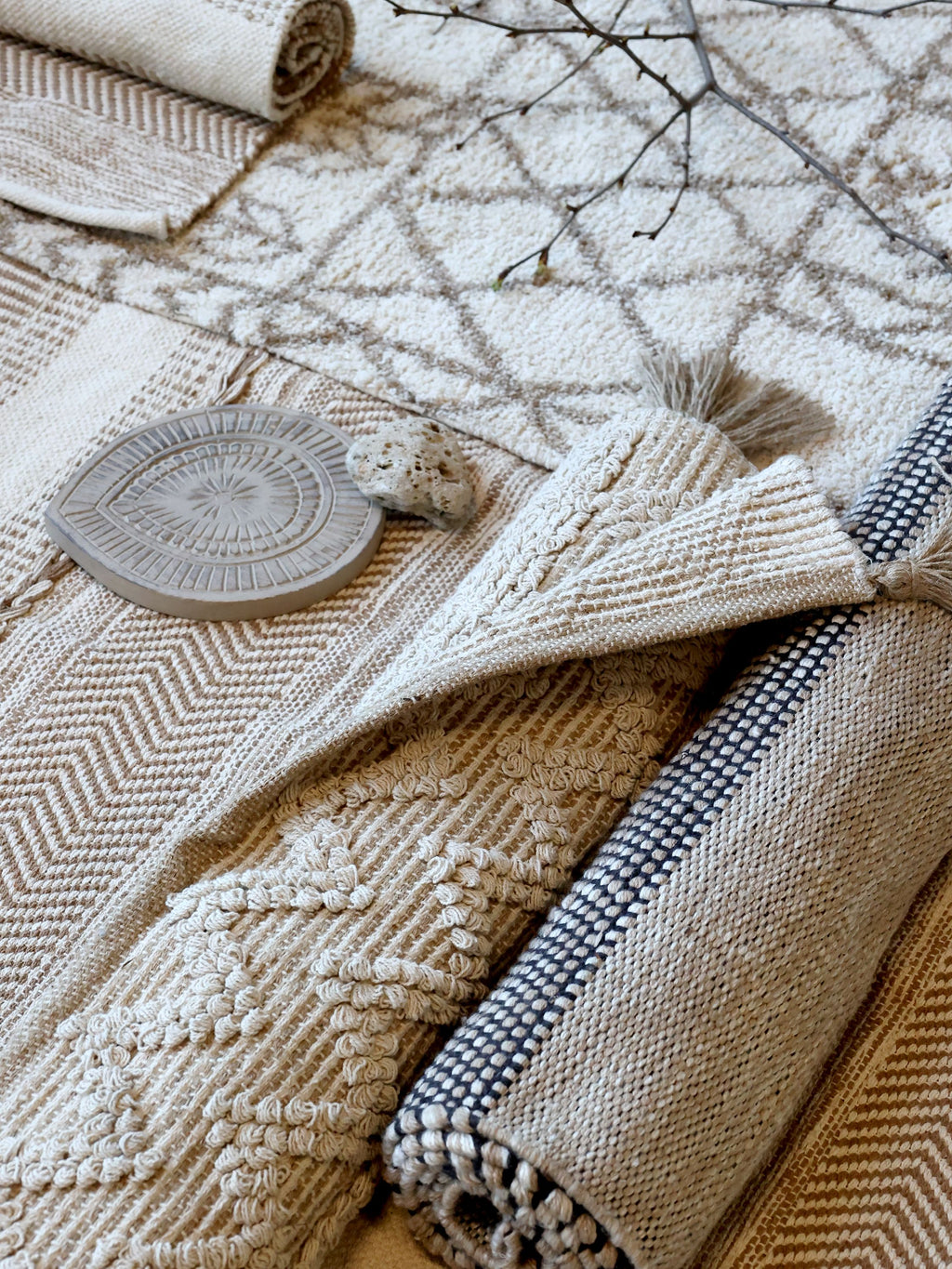 Nature patterned rug, 180 x 120 cm