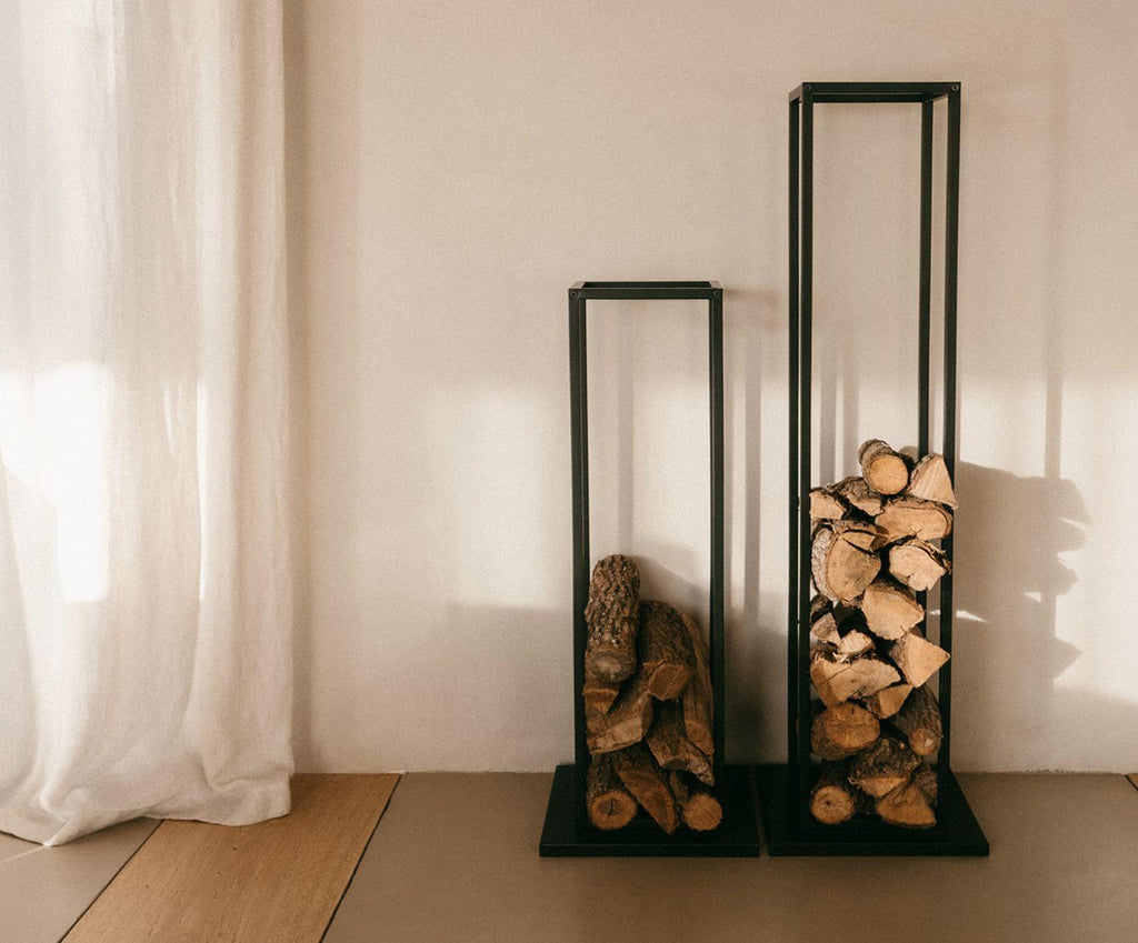 Black Metal log holder, H115 cm