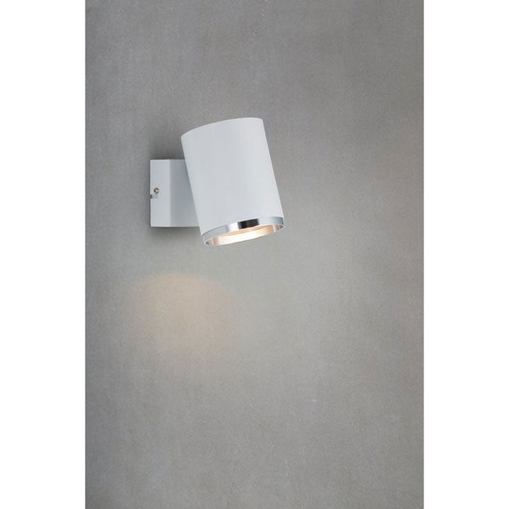 Vertigo wall lamp in an interior
