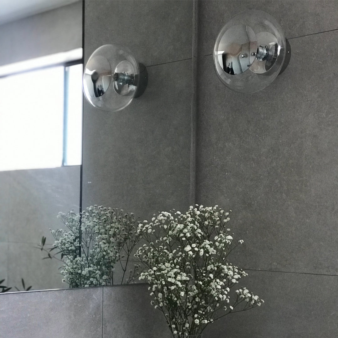 Lubinis/sieninis šviestuvas Horizon Clear with Silver – interjere