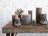 Žvakė Macon Rustic Pillar Olive, 80 val., H20 cm