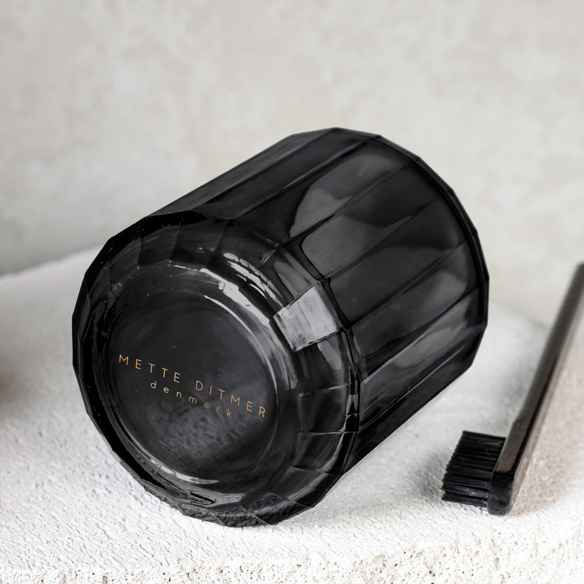Vision Black toothbrush holder