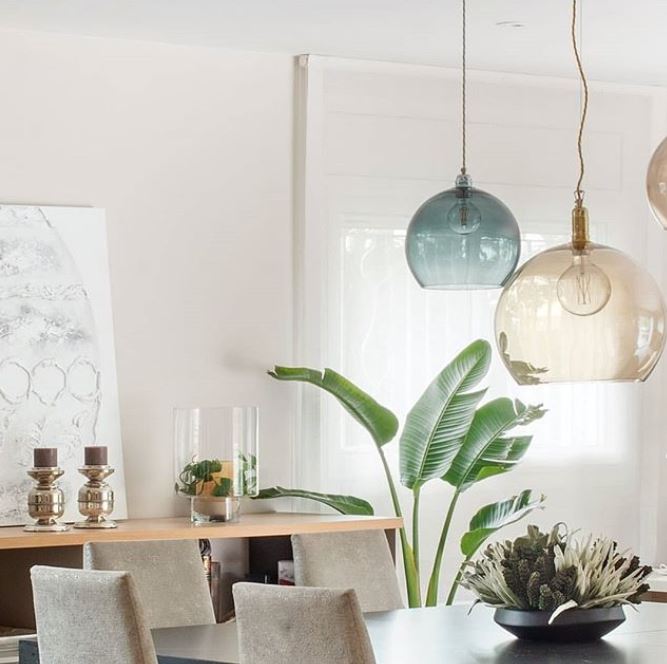 Rowan XL pendant lamp, Bright Coral Gold, Ø39 cm